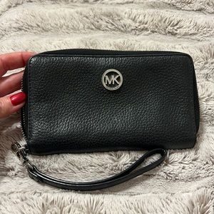 Black Michael Kors wallet
